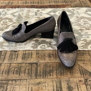Stuart Weitzman Razmataz Tassel Glitter Loafers in silver - size 8.5